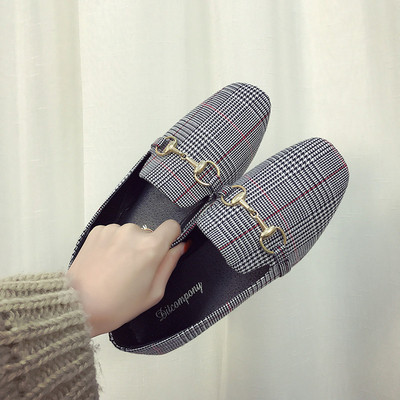 Mocasini de dama in carouri in doua culori cu element metalic