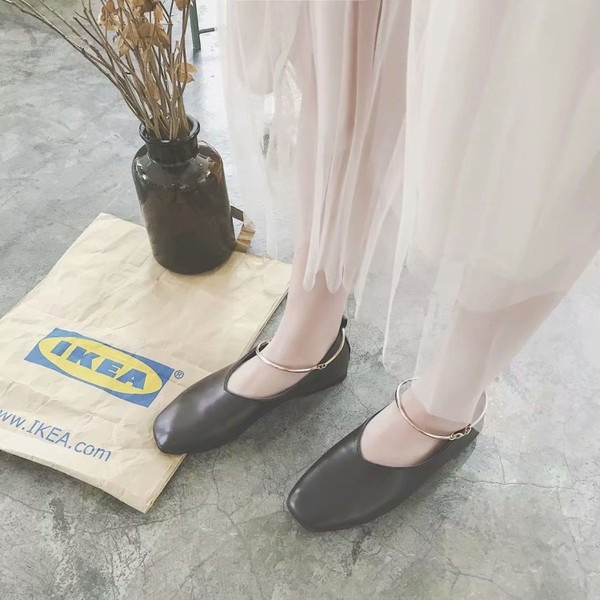 Lezser női mokaszin fém pánttal, két színben