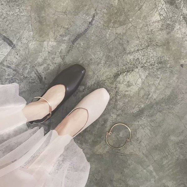 Lezser női mokaszin fém pánttal, két színben