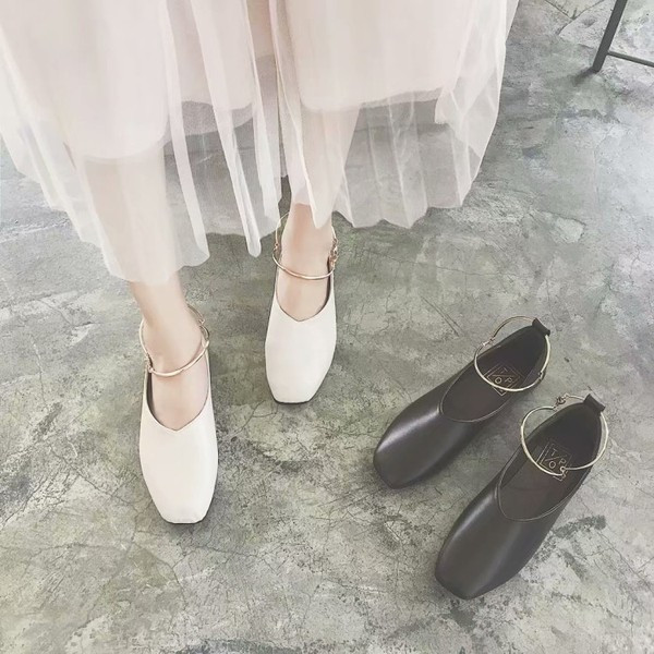 Lezser női mokaszin fém pánttal, két színben