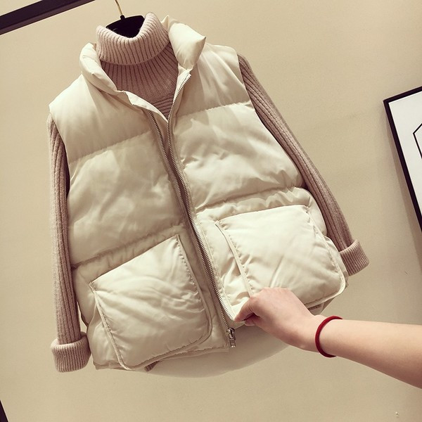 Γυναικείο αθλητικό γιλέκο με μεγάλες τσέπες σε δύο χρώματα