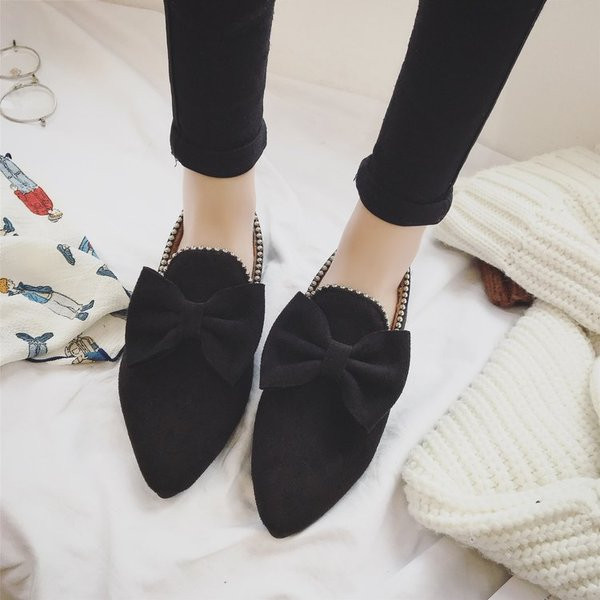 Mocasini de dama cu panglica si decor metalic in negru si maro