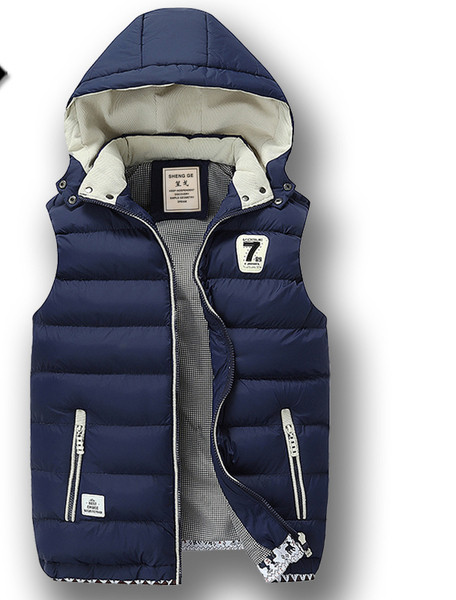 Мъжки елек в няколко цвята подходящ за ежедневието