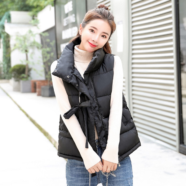 Καθημερινό γυναικείο γιλέκο με κολάρο σε σχήμα O και τσέπες σε διάφορα χρώματα