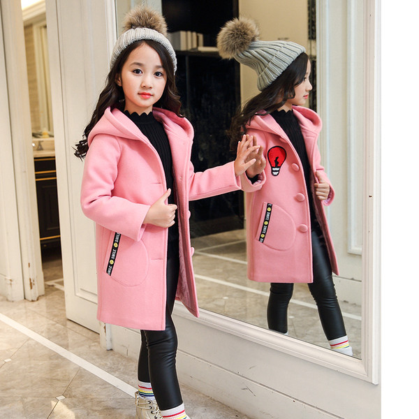 Τριχρόχρωμο παλτό με κουκούλα, χνούδι και κεντήματα