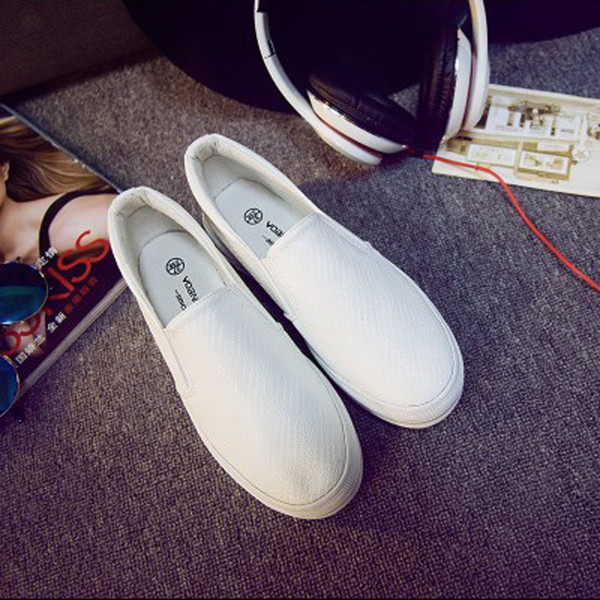 Mocasini de dama sport si casual din piele ecologica in alb si negru - doua modele