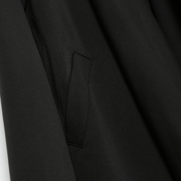 Κομψή ανδρική ζακέτα σε μαύρο χρώμα