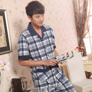 Мъжка пижама в няколко цвята и модела