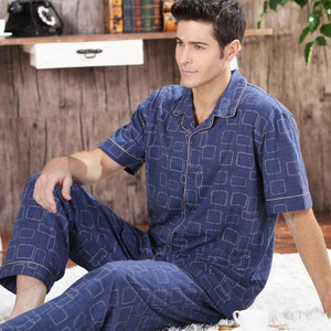 Мъжка пижама в няколко цвята и модела