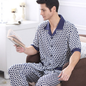 Мъжка пижама в няколко цвята и модела