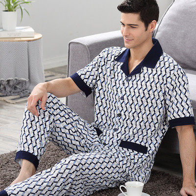 Мъжка пижама в няколко цвята и модела