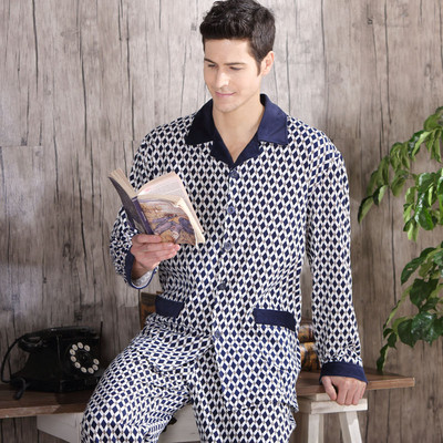 Pijamale bărbați în două părți - top cu mâneci lungi și fund lung
