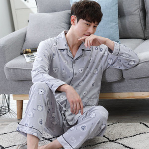 Мъжка пижама в няколко цвята - горнище с дълъг ръкав и дълго долнище