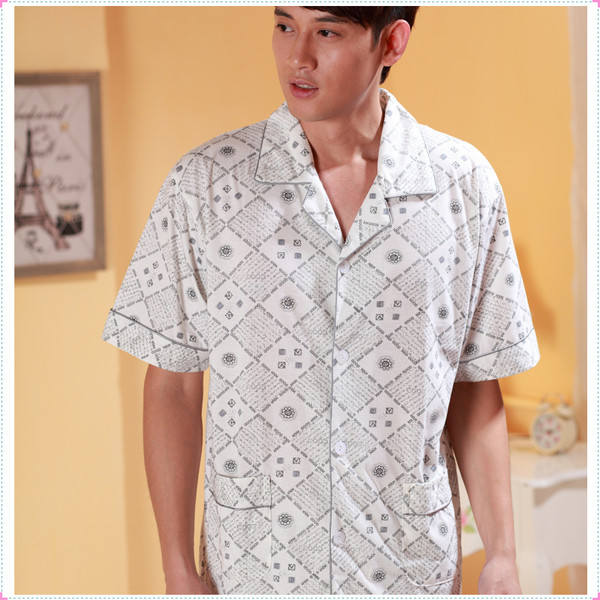 Мъжка пижама в няколко цвята