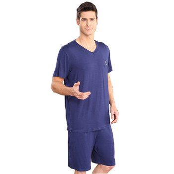 Мъжка изчистена пижама в няколко цвята - тениска с V-образно деколте и къси шорти