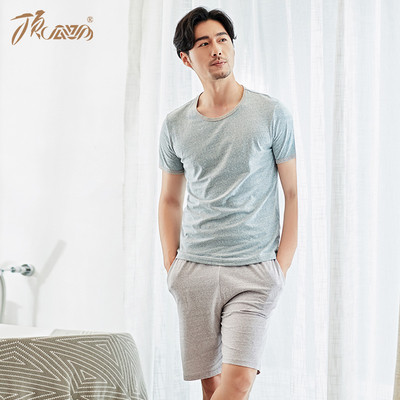 Мъжка пижама в три цвята - тениска с О-образна яка и къси панталони