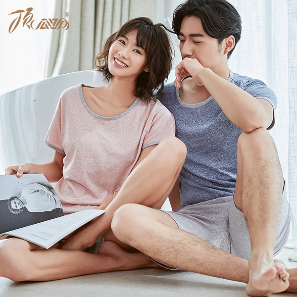 Мъжка пижама в три цвята - тениска с О-образна яка и къси панталони