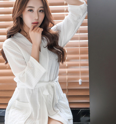 Halat de baie subțire în mai multe culori potrivit pentru femei și bărbați