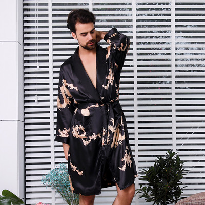 Мъжки халат в няколко цвята и модела