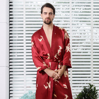 Мъжки халат в няколко цвята и модела