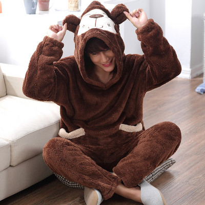 Мъжка мека пижама в няколко модела с 3D елементи