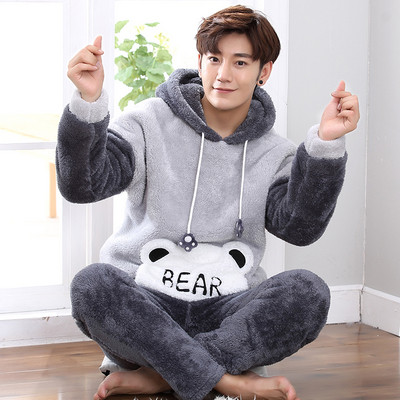 Мъжка мека пижама в няколко модела с 3D елементи