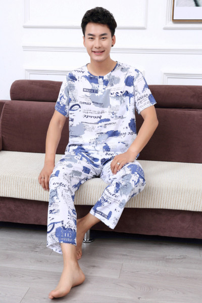 Férfi pizsama nyomtatással és felirattal több modellben