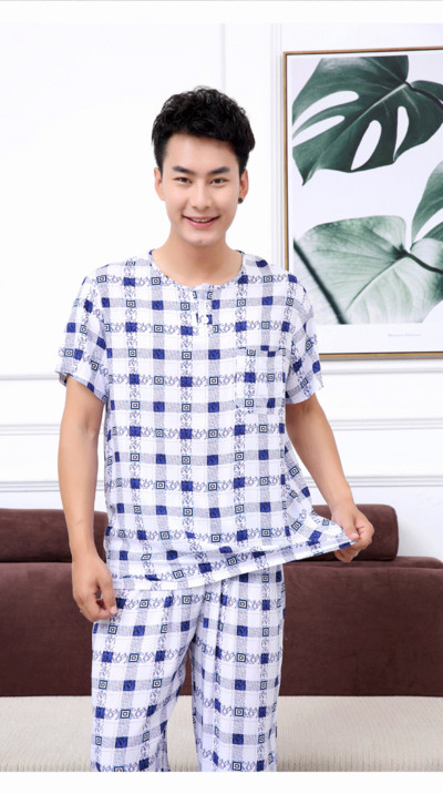 Férfi pizsama nyomtatással és felirattal több modellben