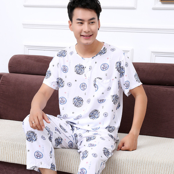 Férfi pizsama nyomtatással és felirattal több modellben