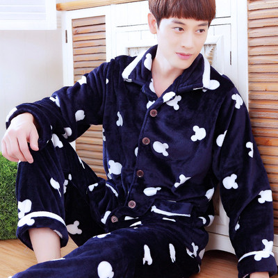 Férfi pizsama színes motívumokkal, többféle modellben