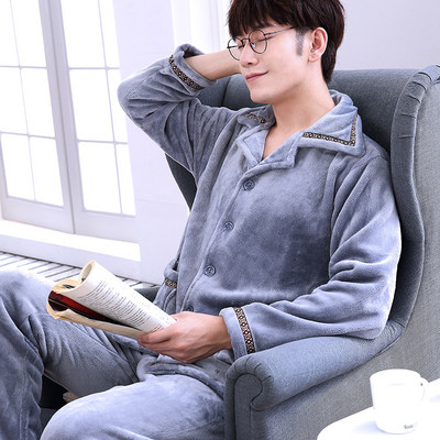 Férfi pizsama színes motívumokkal, többféle modellben