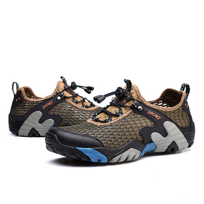 Туристически обувки в различни цветове