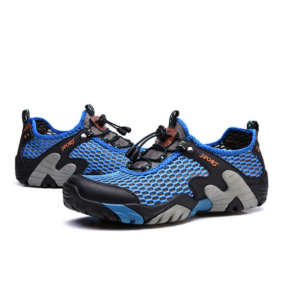 Туристически обувки в различни цветове