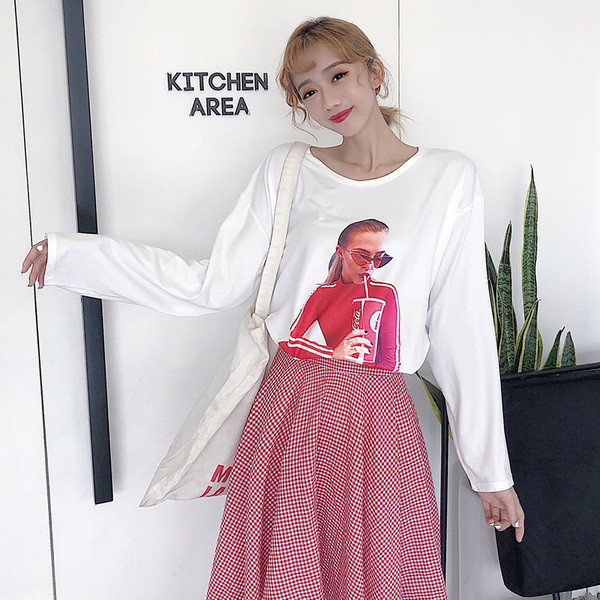 Γυναικεία καθημερινή  μπλούζα με μακρύ μανίκι και εφαρμογή