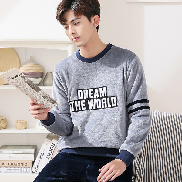 Мъжка пижама в три модела - блуза с надпис и долнище с висока талия