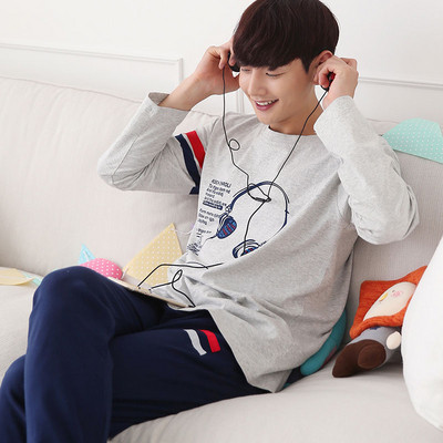 Мъжка пижама в различни модели с щампа