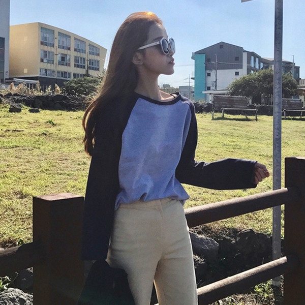 Γυναικεία φαρδιά  μπλούζα με κολάρο σε σχήμα O