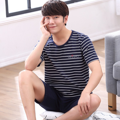 Мъжка пижама - тениска с щампа и шорти с щампа