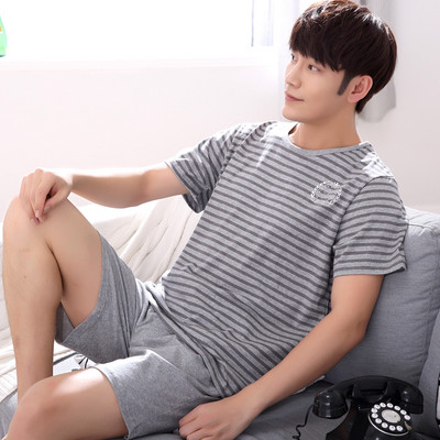 Мъжка пижама - тениска с щампа и шорти с щампа