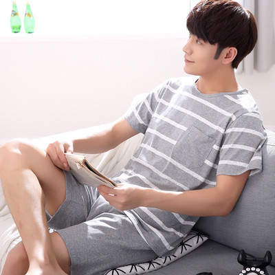 Мъжка пижама - тениска с щампа и шорти с щампа