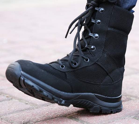Мъжки туристически боти в черен цвят
