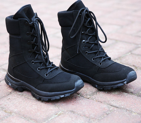 Мъжки туристически боти в черен цвят