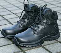 Мъжки туристически боти в два цвята