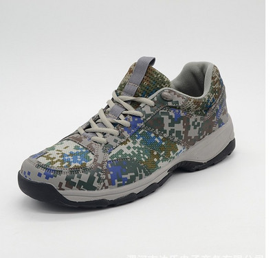 Цветни туристически обувки с мрежа