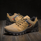 Velúrból készült túrabakancs két színben