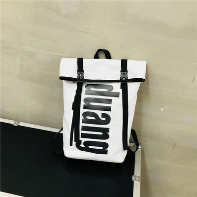 Nagyméretű férfi hátizsák fekete, fehér és narancssárga felirattal