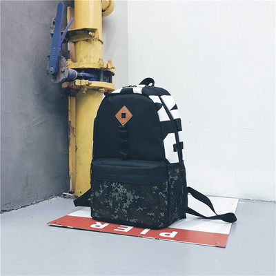 Férfi hátizsák rátéttel és elülső zsebbel, két színben