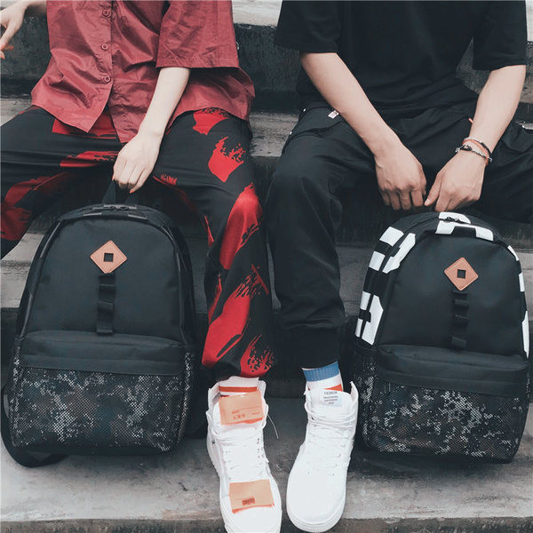 Férfi hátizsák rátéttel és elülső zsebbel, két színben