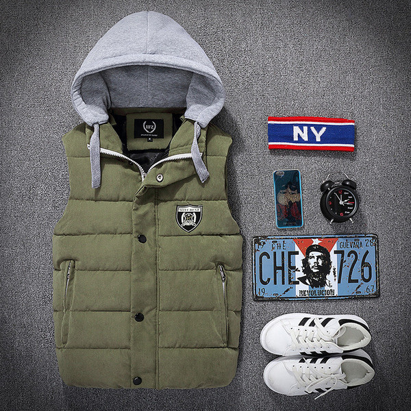 Модерен мъжки елек със сваляща се качулка в няколко цвята