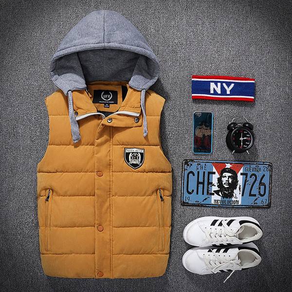 Модерен мъжки елек със сваляща се качулка в няколко цвята